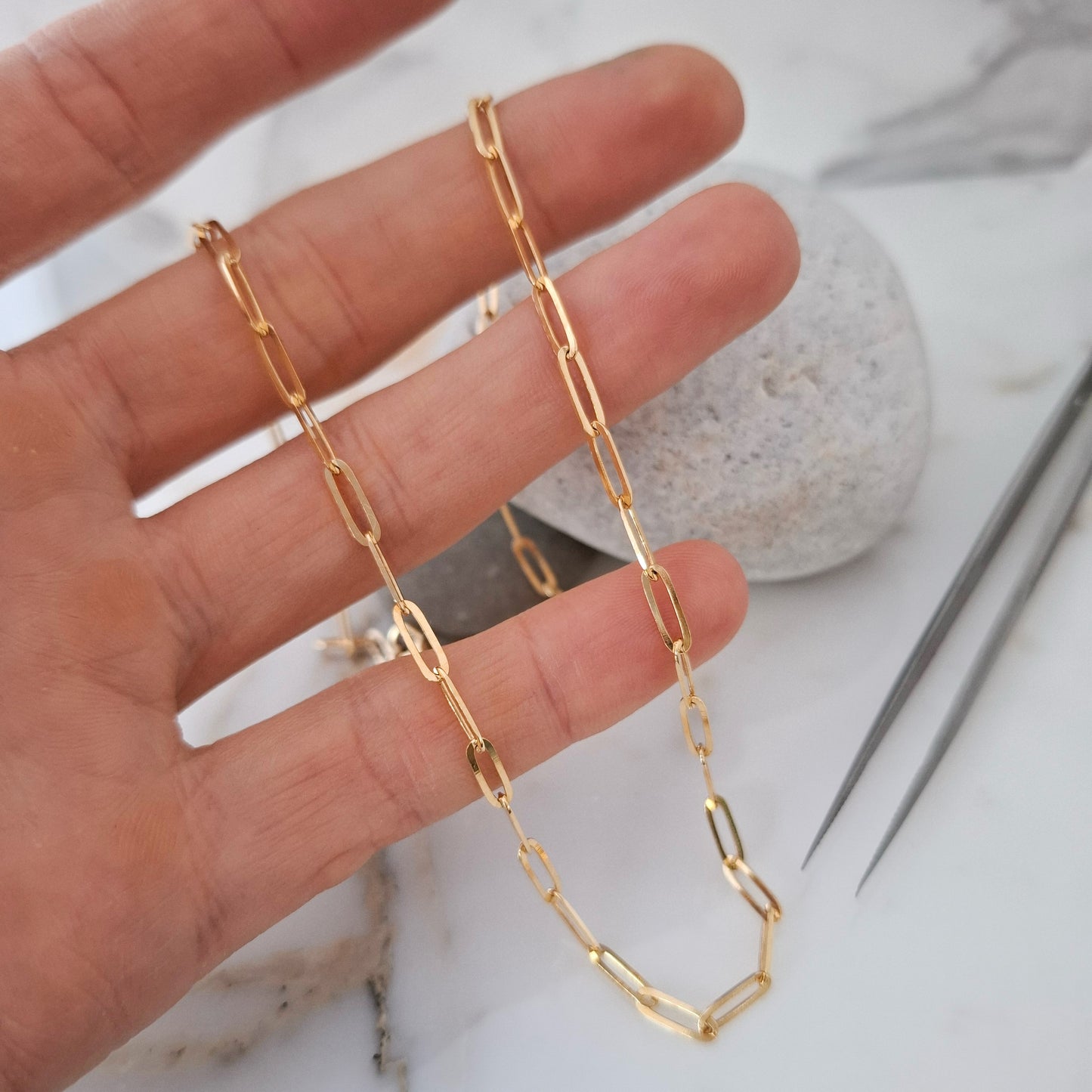 Bold 9ct Gold Paperclip Chain