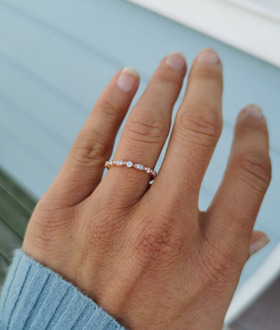 9ct Vintage Lace Diamond Band - Elegant and Timeless