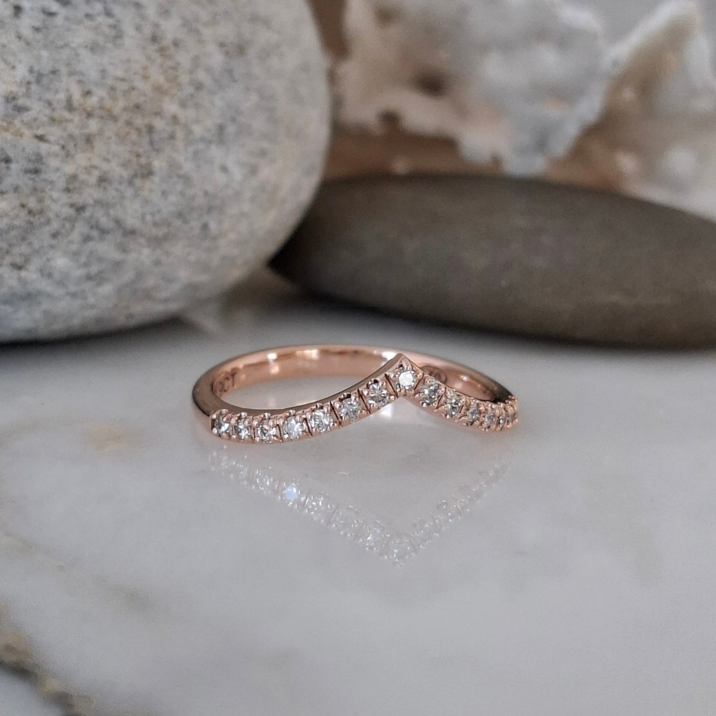 9ct Gold Diamond Wishbone Band