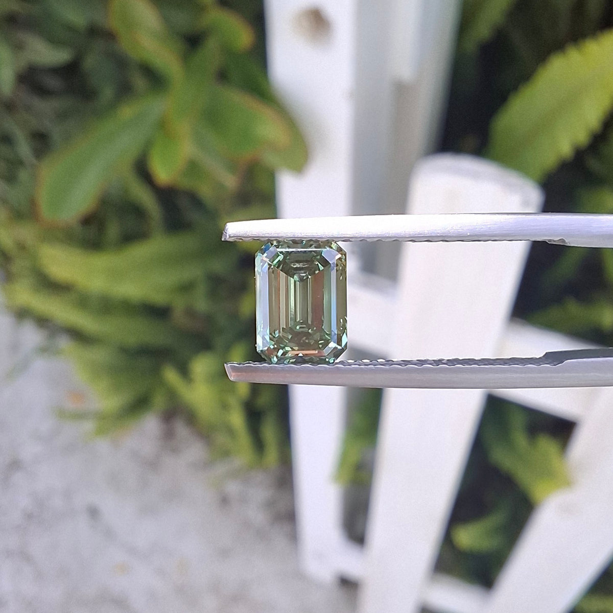 1.03ct Emerald Cut Fancy Vivid Green Lab Diamond  - VVS2, IGI Certified