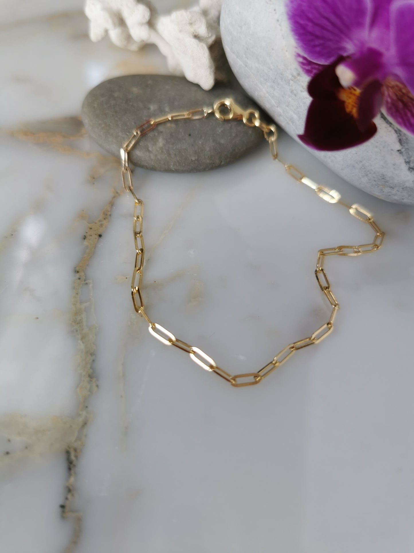 9ct Gold Paperclip Chain