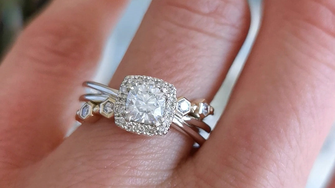 Load video: A bespoke ring in the making at La Mae Jewellery - From concept to creation