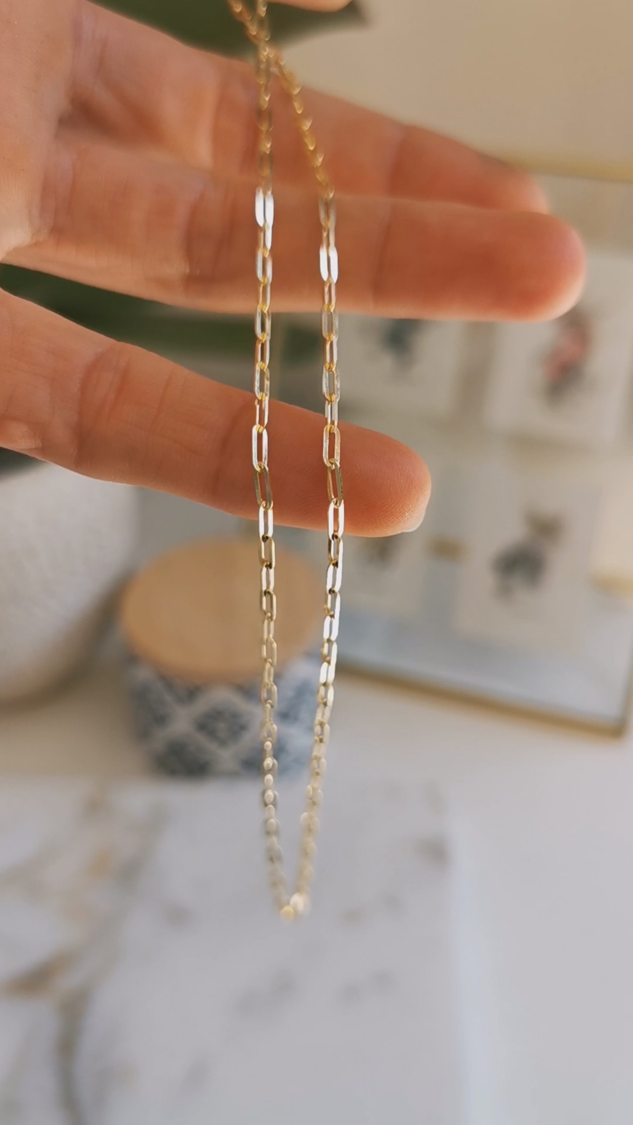 9ct Gold Paperclip Chain – La Mae Jewellery